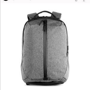 Great Condition; Aer fit pack 1